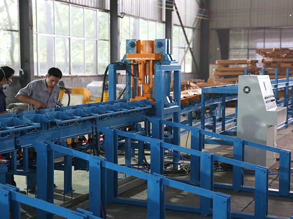 數(shù)控剪切生產線